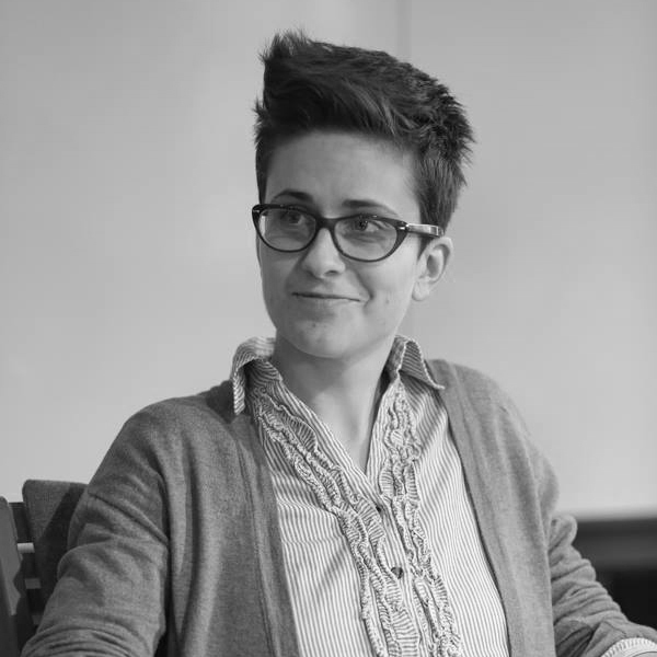 izv. prof. art. Tamara Kučinović