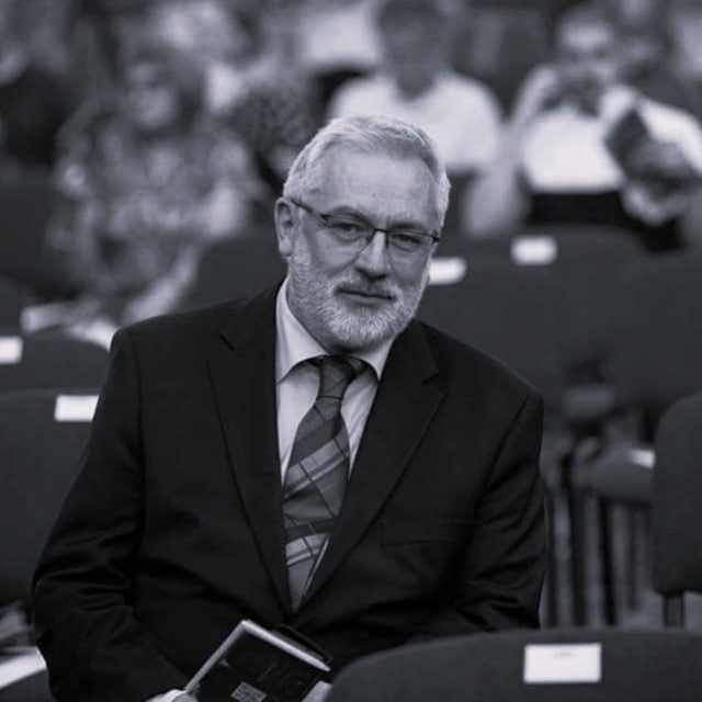 prof. art. Davor Bobić