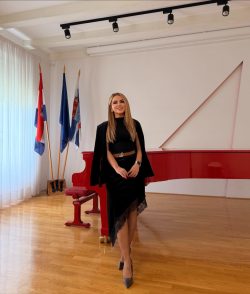 Prof. Ass. Mr. Adelina Paloja, profesorica na Sveučilištu „Haxhi Zeka” (Kosovo)