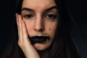 Inside my eyes, it's where my demons hide Inside my eyes, it's where my demons hide